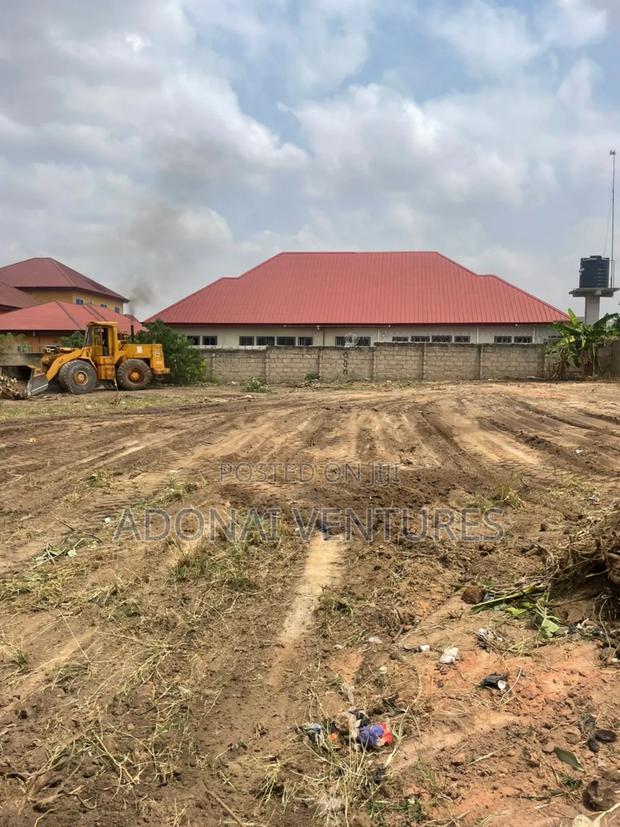 One Full Plot of Land for Sale in Agric Nzima Hitop · Photo 1