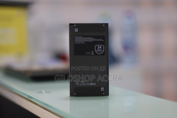New Samsung Galaxy S25 128 GB Silver photo 2