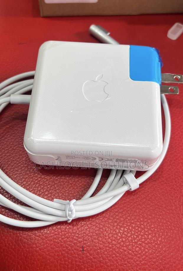 Macbook 2010 To 2017 Charger photo 3