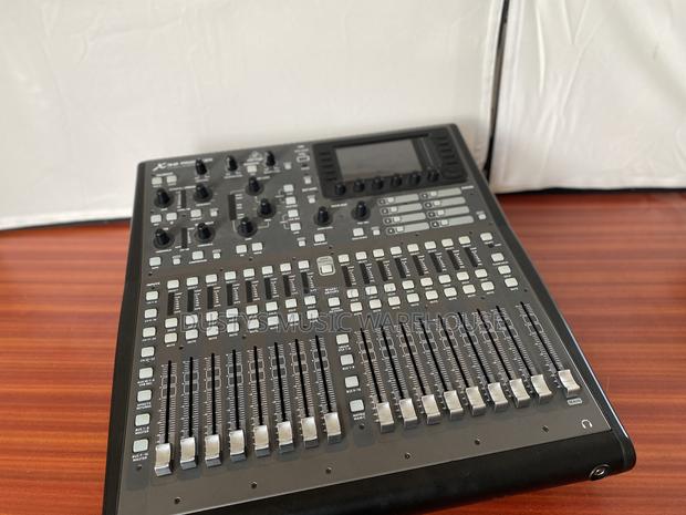 Behringer X32 Producer / Compact photo 4