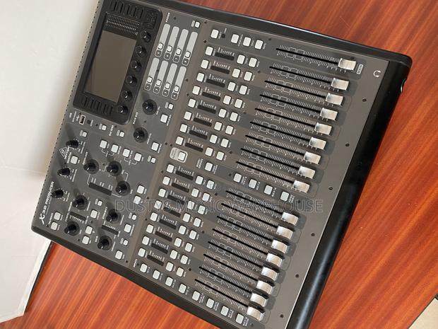 Behringer X32 Producer / Compact photo 2