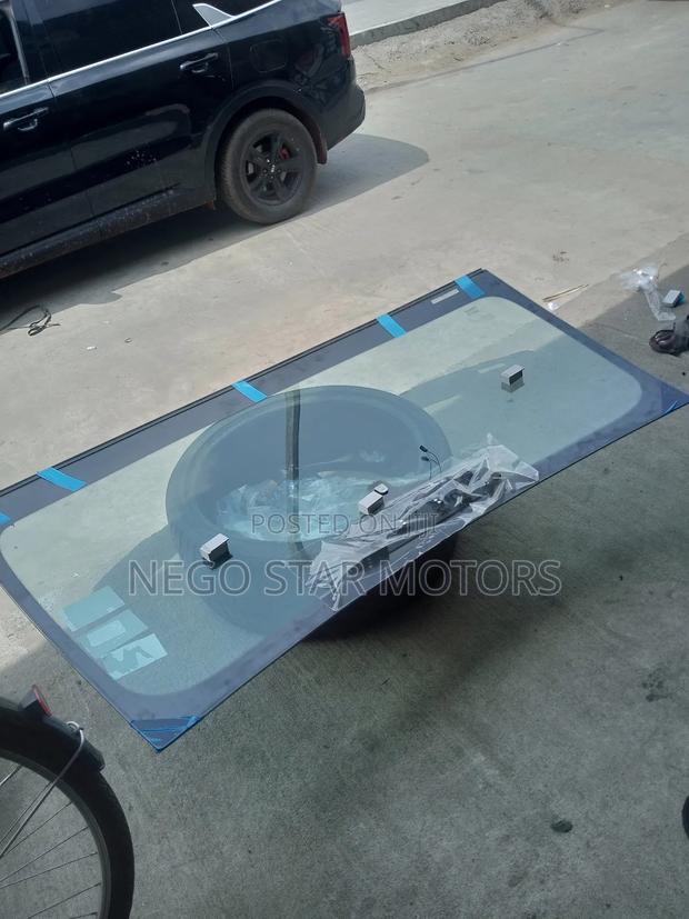 Ford Explorer 2022 Front Windscreen photo 2
