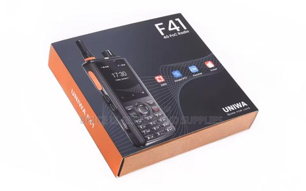 Uniwa 4G F41 Walkie Talkie photo 2