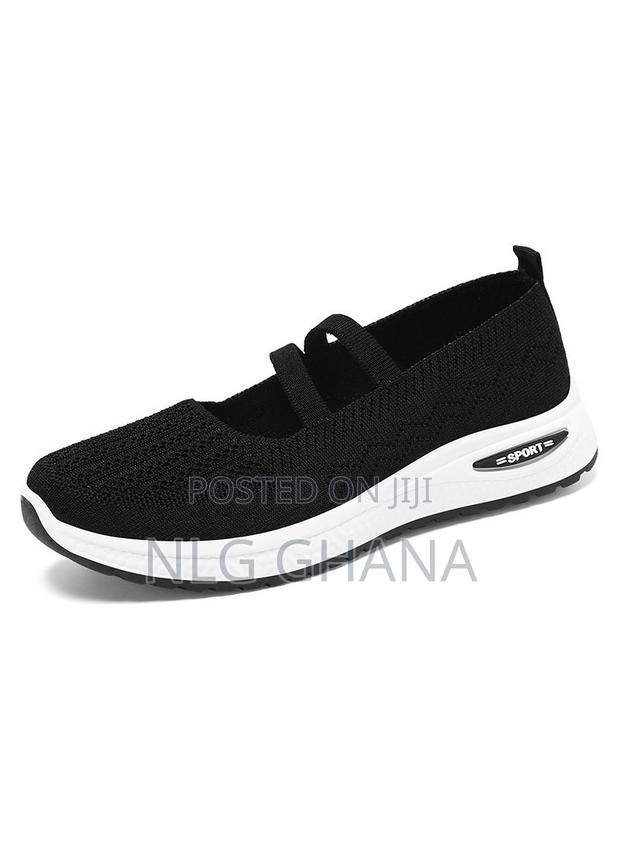 Lightweight Breathable Comfortable Mesh Soft Sole Slip-on Sh · Photo 1