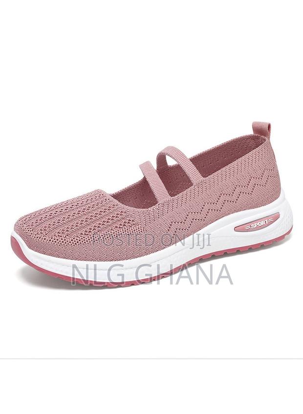 Lightweight Breathable Comfortable Mesh Soft Sole Slip-on Sh · Photo 3
