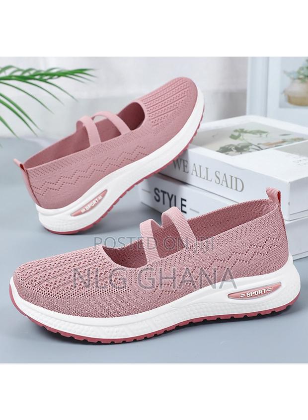 Lightweight Breathable Comfortable Mesh Soft Sole Slip-on Sh · Photo 4