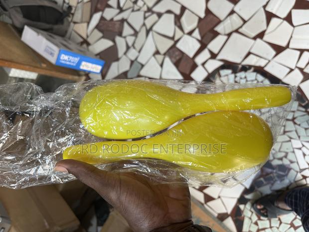 Plastic Maracas · Photo 3