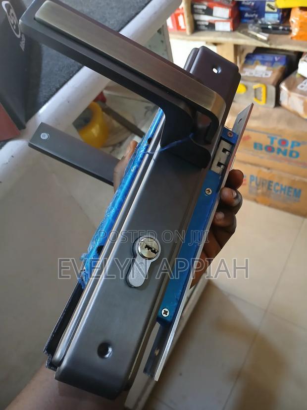 Vasto High Quality Door Lock With Bras Keys photo 2