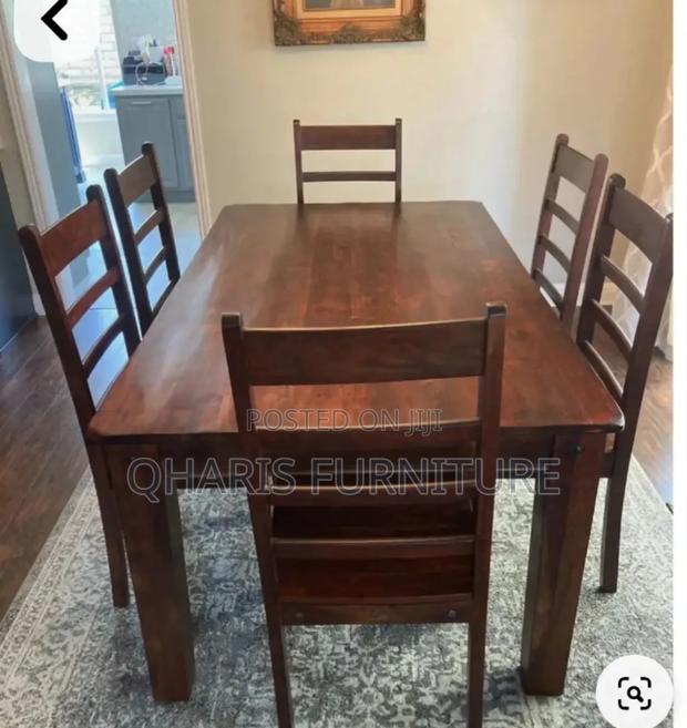Dinning Table · Photo 3