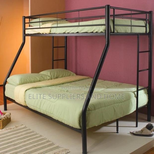 Metal Bunk Bed/Twin Bed(Double + Single) · Photo 1
