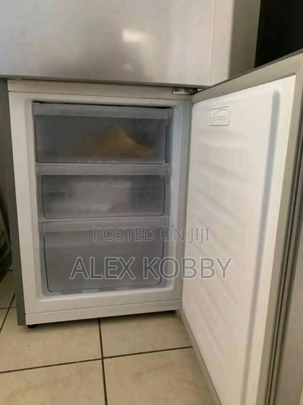 Fridge Repairs Specialist · Photo 2