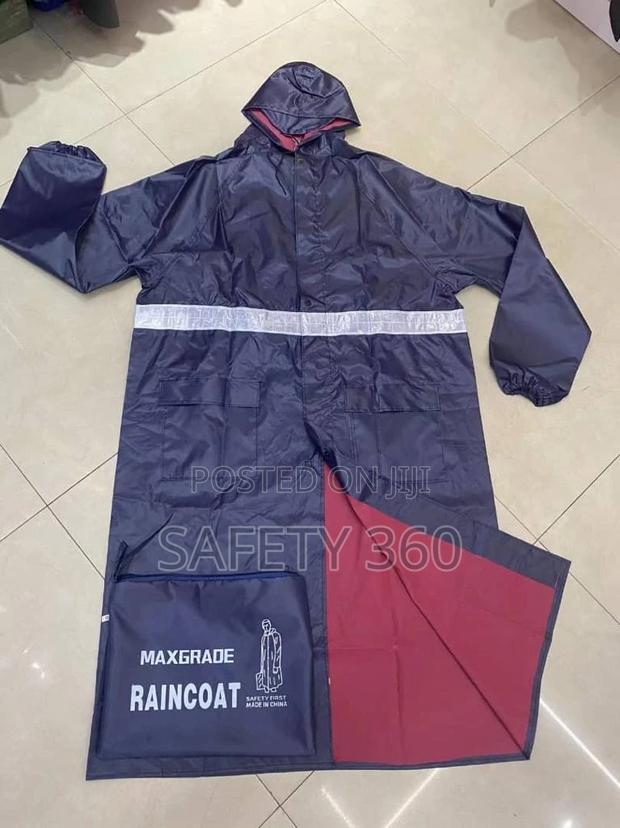 Safety Raincoat · Photo 2