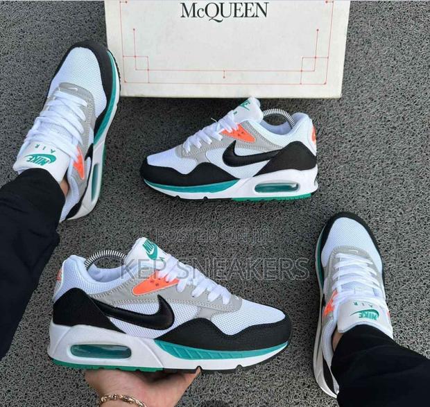 Nike Airmax Wmns Correlate · Photo 3