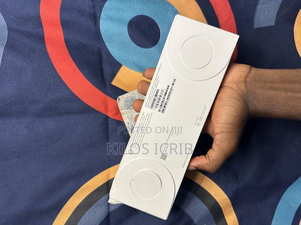 New Apple Watch Series Se 2nd Gen 44mm GPS Cell Here photo 2