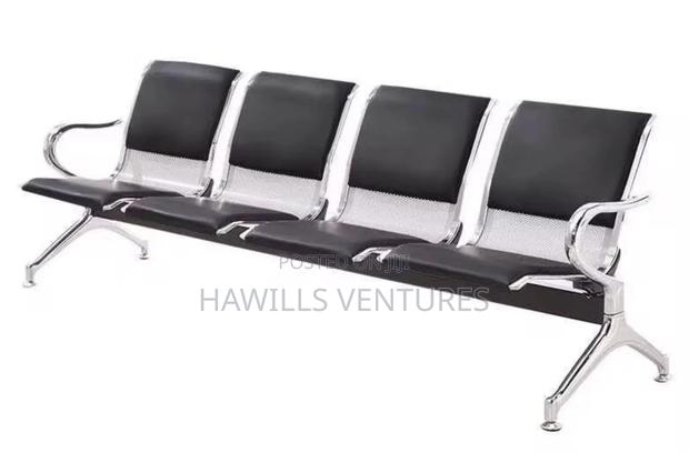 Metal Waiting Chair · Photo 2