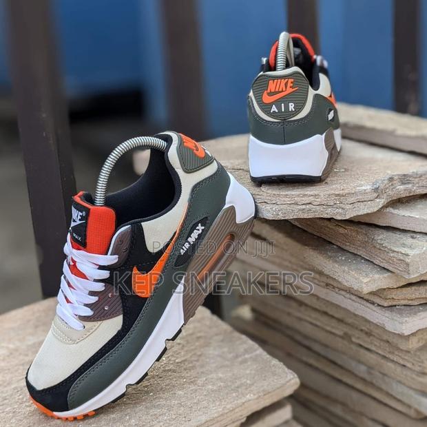 Nike Airmax 90 “Dark Army · Photo 3