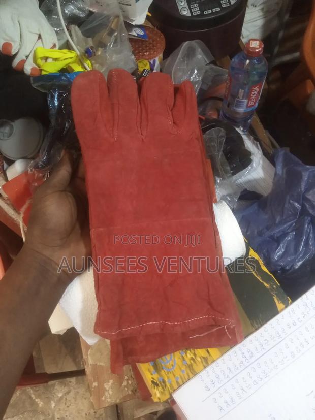 Safety Gloves · Photo 2