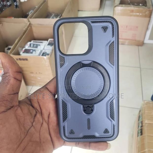 Magnetic Wireless Charging Case for iPhone photo 2