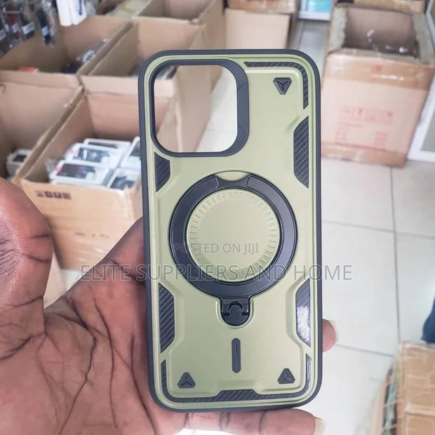 Magnetic Wireless Charging Case for iPhone photo 3