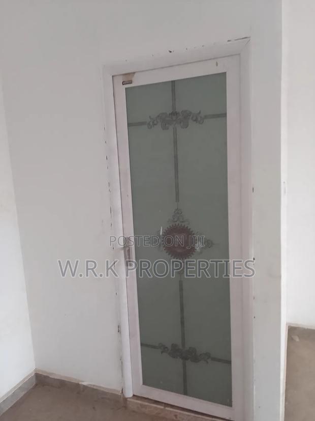 Shop for Rent · Photo 3