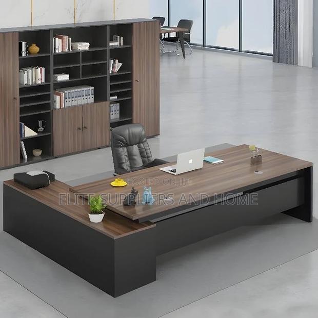 Office Desk · Photo 2