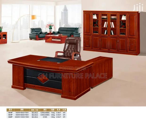 Executive Computer Desk · Photo 2