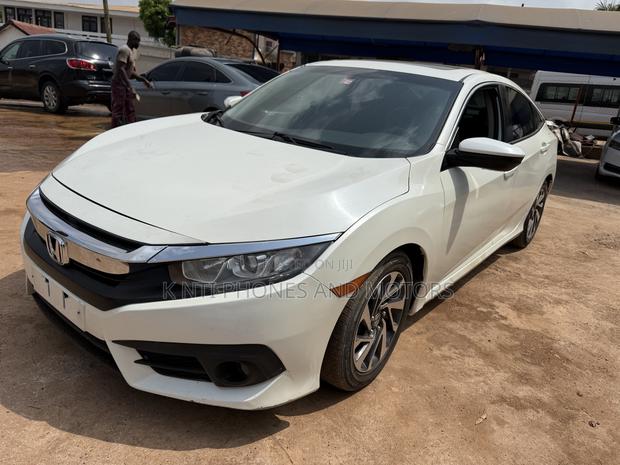 Honda Civic Si Sedan 2018 White photo 2