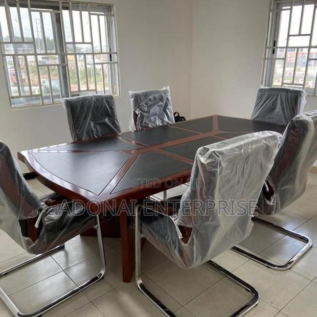 8seater Conference Table W84 · Photo 1