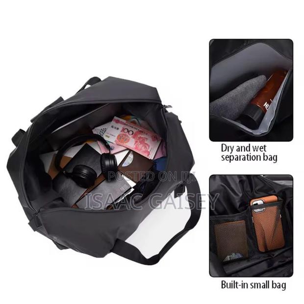 Large Capacity Leather Duffle Bags With More Compartments · Photo 2