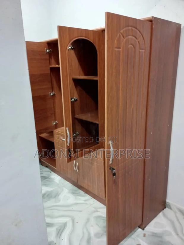 Wooden Brown Wardrobe Zxf25 · Photo 1