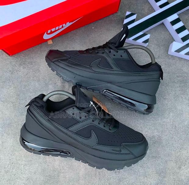 Airmax 270 Pulse Triple Black · Photo 4