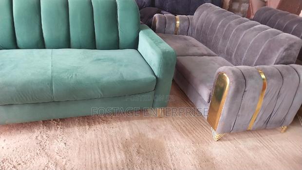 Well Designed Interior Sofa · Photo 2