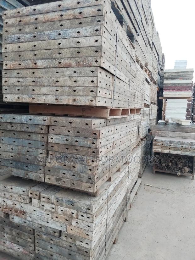 Retaining Wall Formwork /Formworks/ photo 14