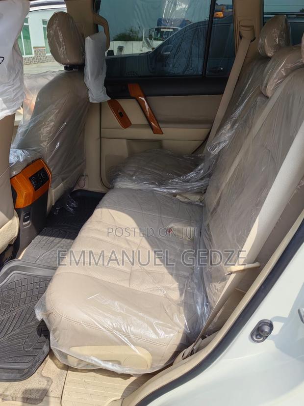 Land Cruiser Prado - For Rent (New) · Photo 4