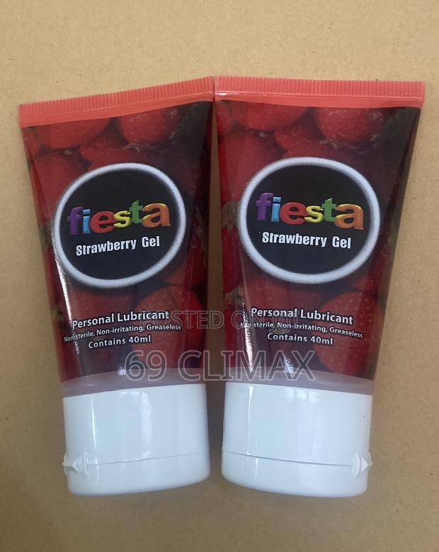 Fiesta Strawberry Lubricant · Photo 3