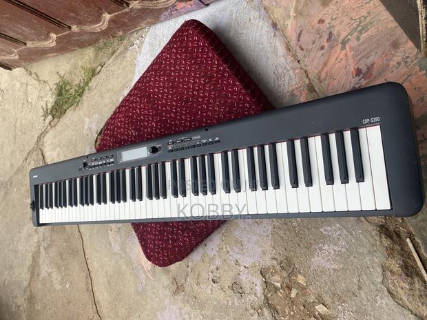 Yamaha P35 Digital Piano · Photo 3