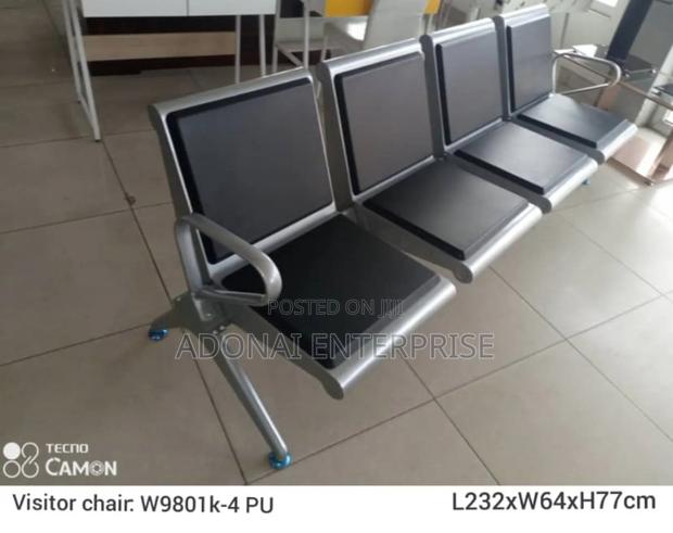 Visitors Chair Available M346ytr · Photo 1