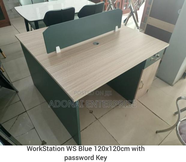Modernized Workstation WS Blue 120x120cm · Photo 1