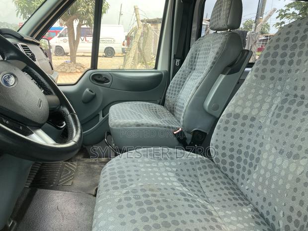 Toyota HiAce 2010 White