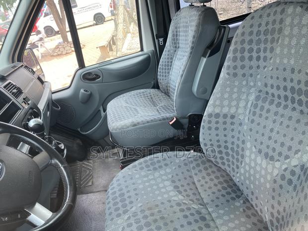 Toyota HiAce 2010 White