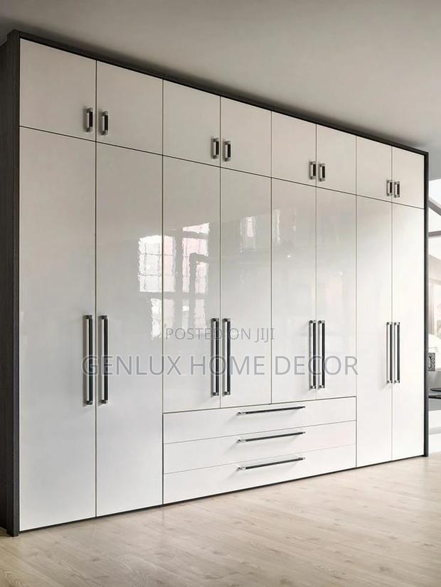 Convertible Wardrobes With Pull-Down Hanging Rods · Photo 2