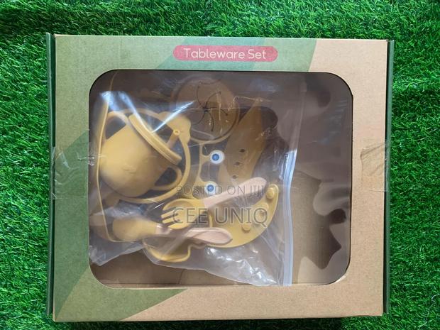 Silicone Feeding Set for Kids · Photo 4