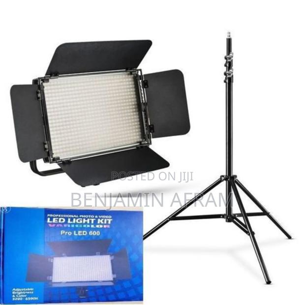 Professional Video and Photo Led Light. · Photo 4