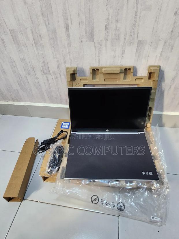 New Laptop HP Pavilion 15-cs3063cl 16GB Intel Core i7 SSD 512GB photo 2