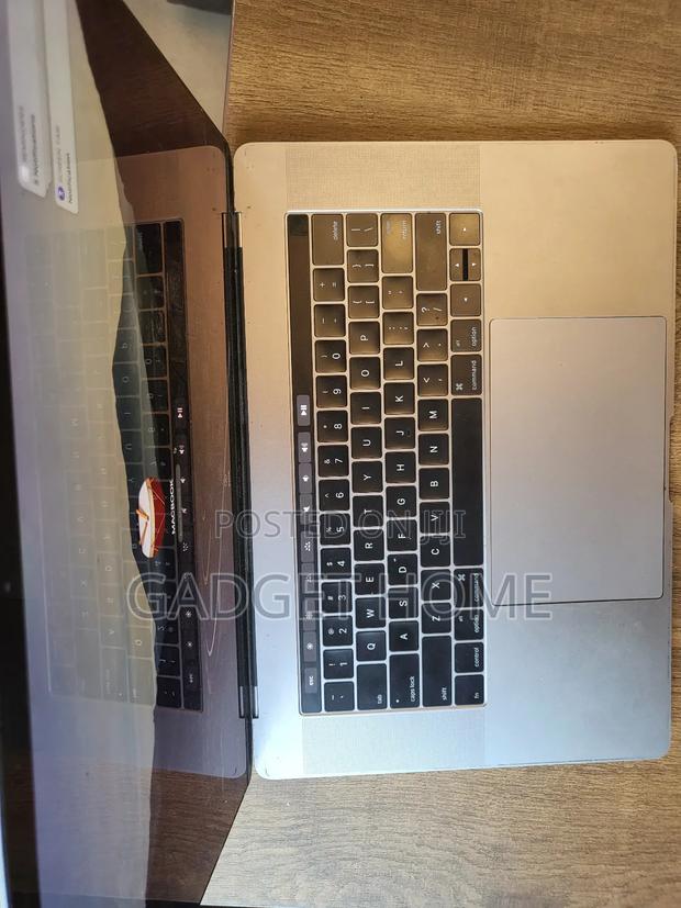Laptop Apple MacBook Pro 2019 16GB Intel Core I7 SSD 512GB