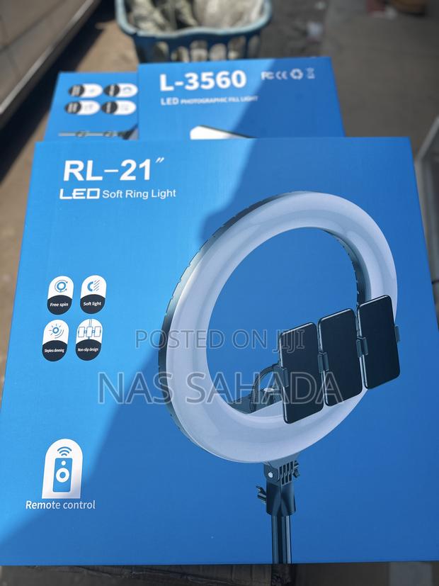 Brand New 21inch Ring Light With Stand · Photo 4