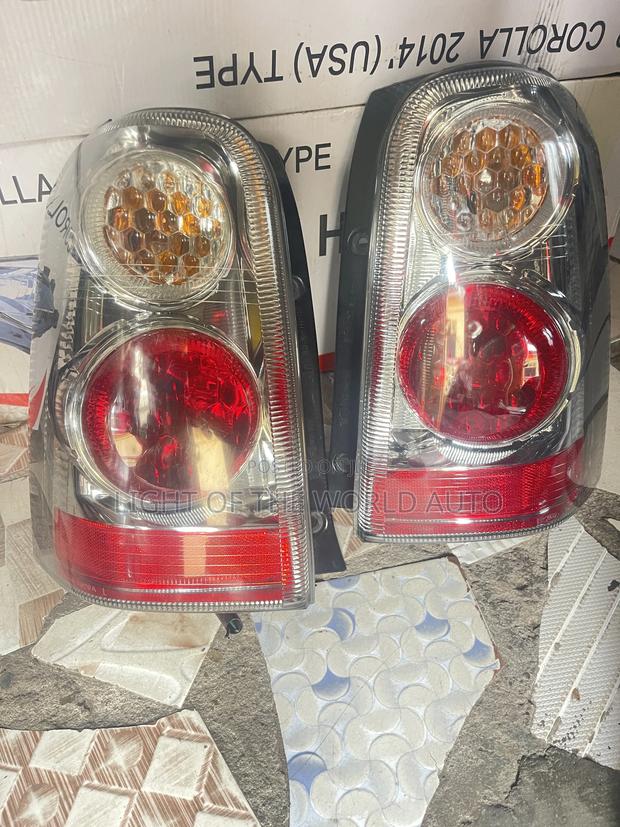 Ford Escape/ Mariner 06 Taillight