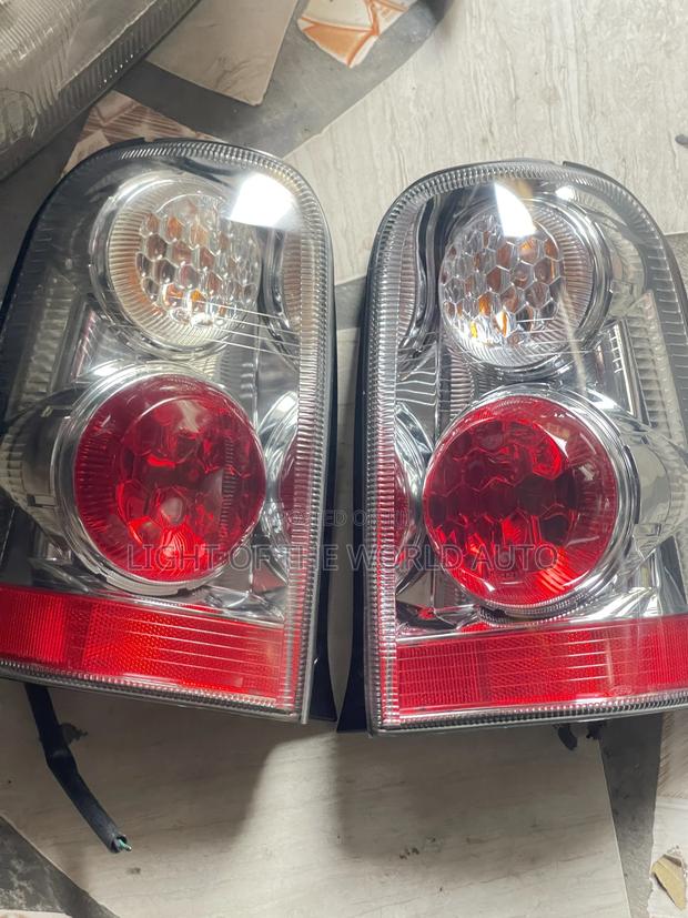 Ford Escape/ Mariner 06 Taillight
