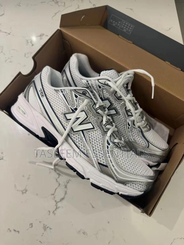 New Balance 740 photo 2