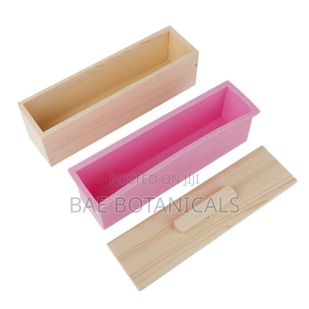 Silicone Loaf Soap Mold (With Wooden Case and Cover) · Photo 2